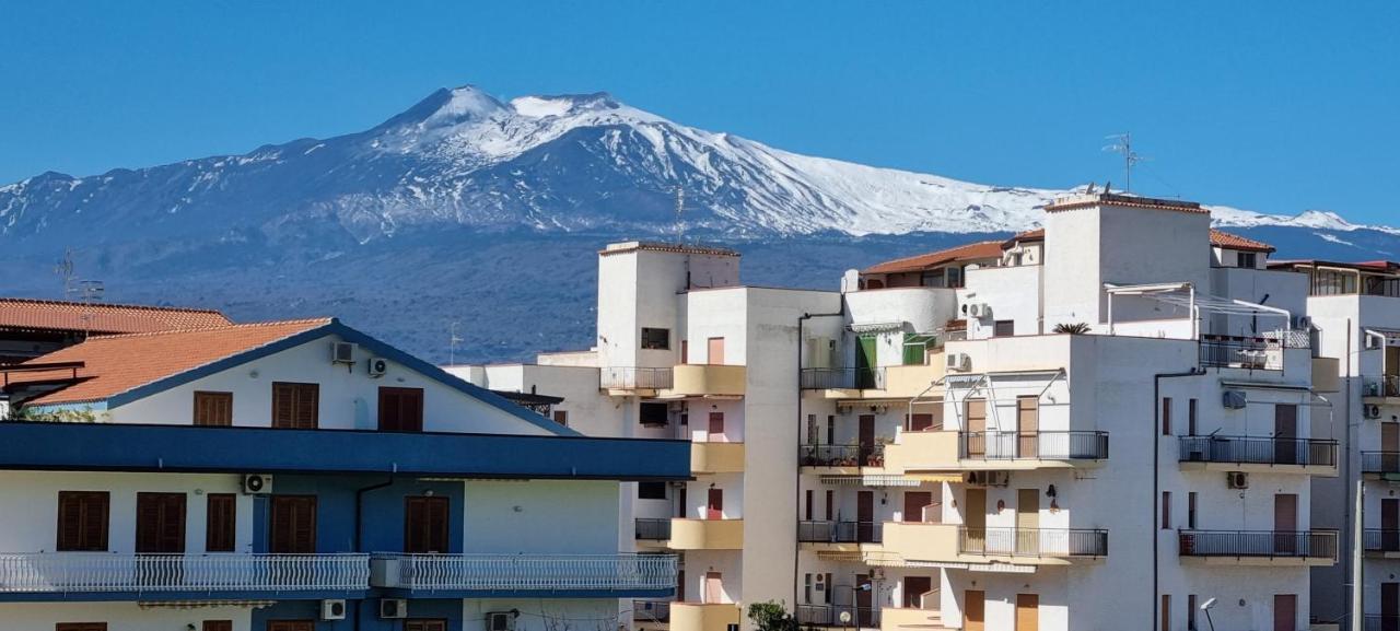 Recanati Seaside Apartment Giardini Naxos Eksteriør billede