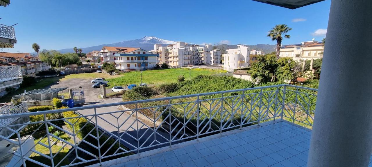 Recanati Seaside Apartment Giardini Naxos Eksteriør billede
