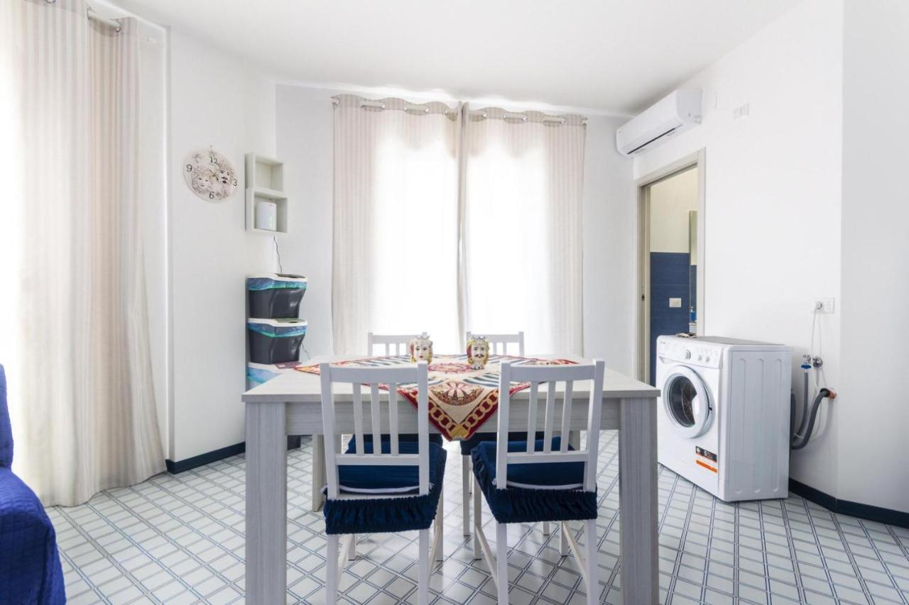 Recanati Seaside Apartment Giardini Naxos Eksteriør billede