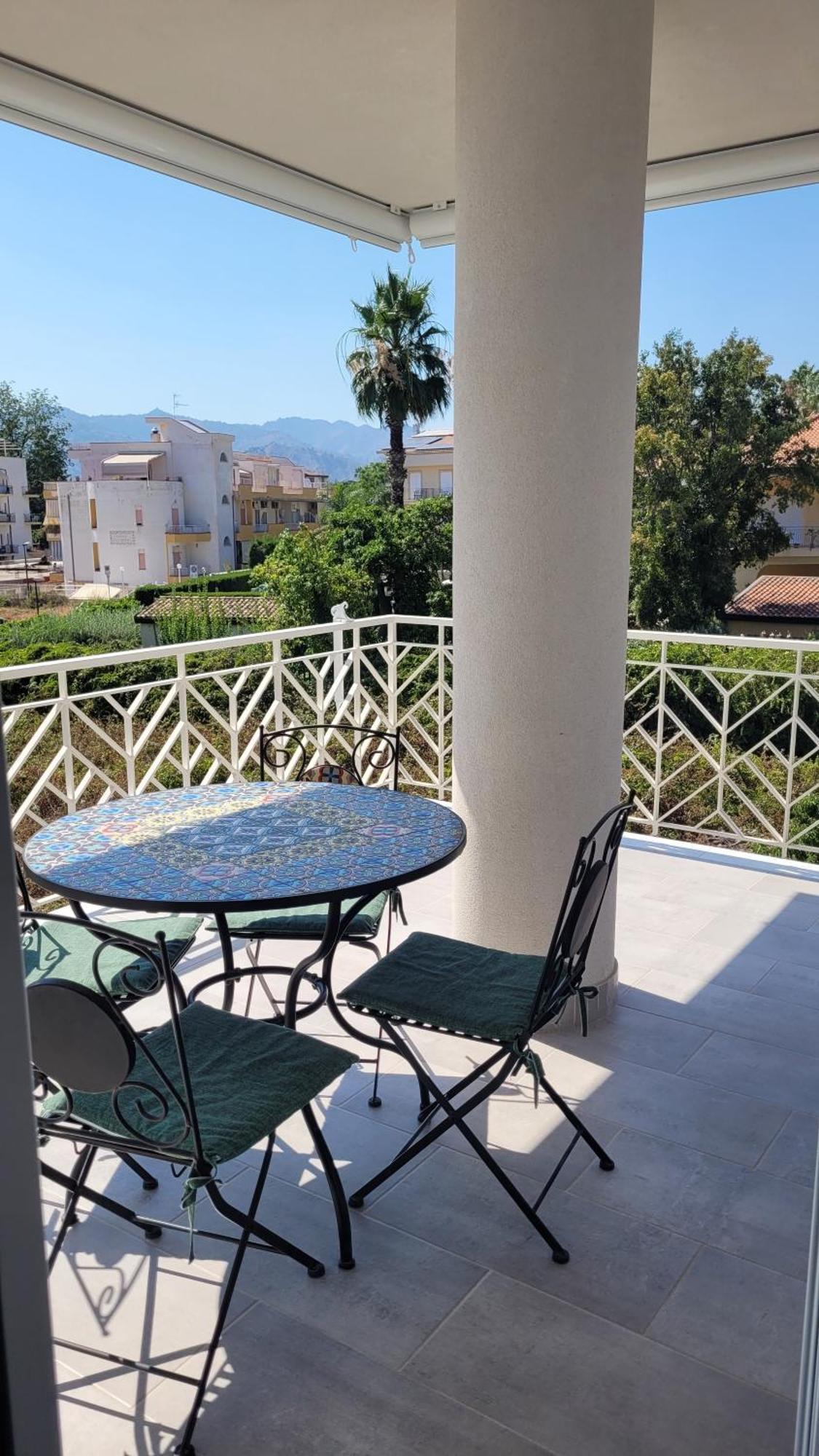 Recanati Seaside Apartment Giardini Naxos Eksteriør billede
