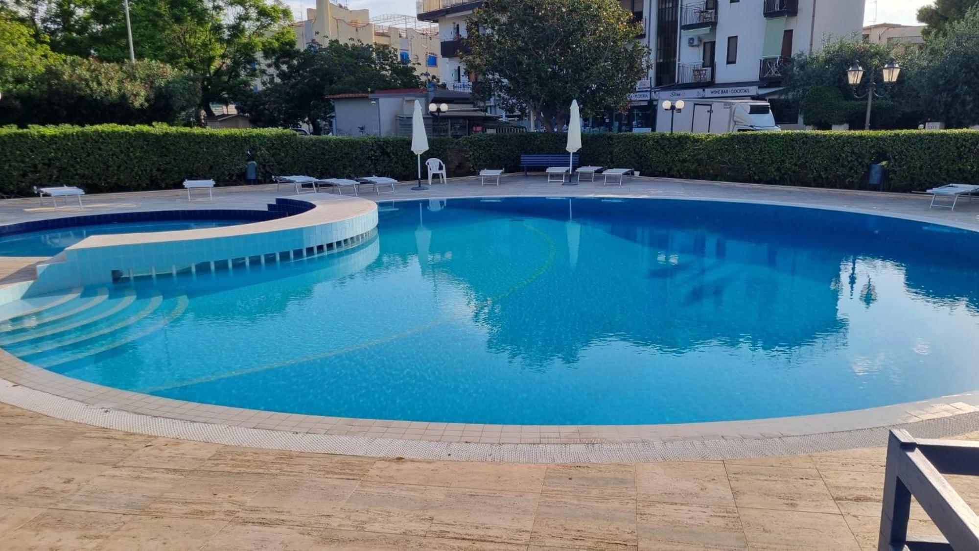 Recanati Seaside Apartment Giardini Naxos Eksteriør billede